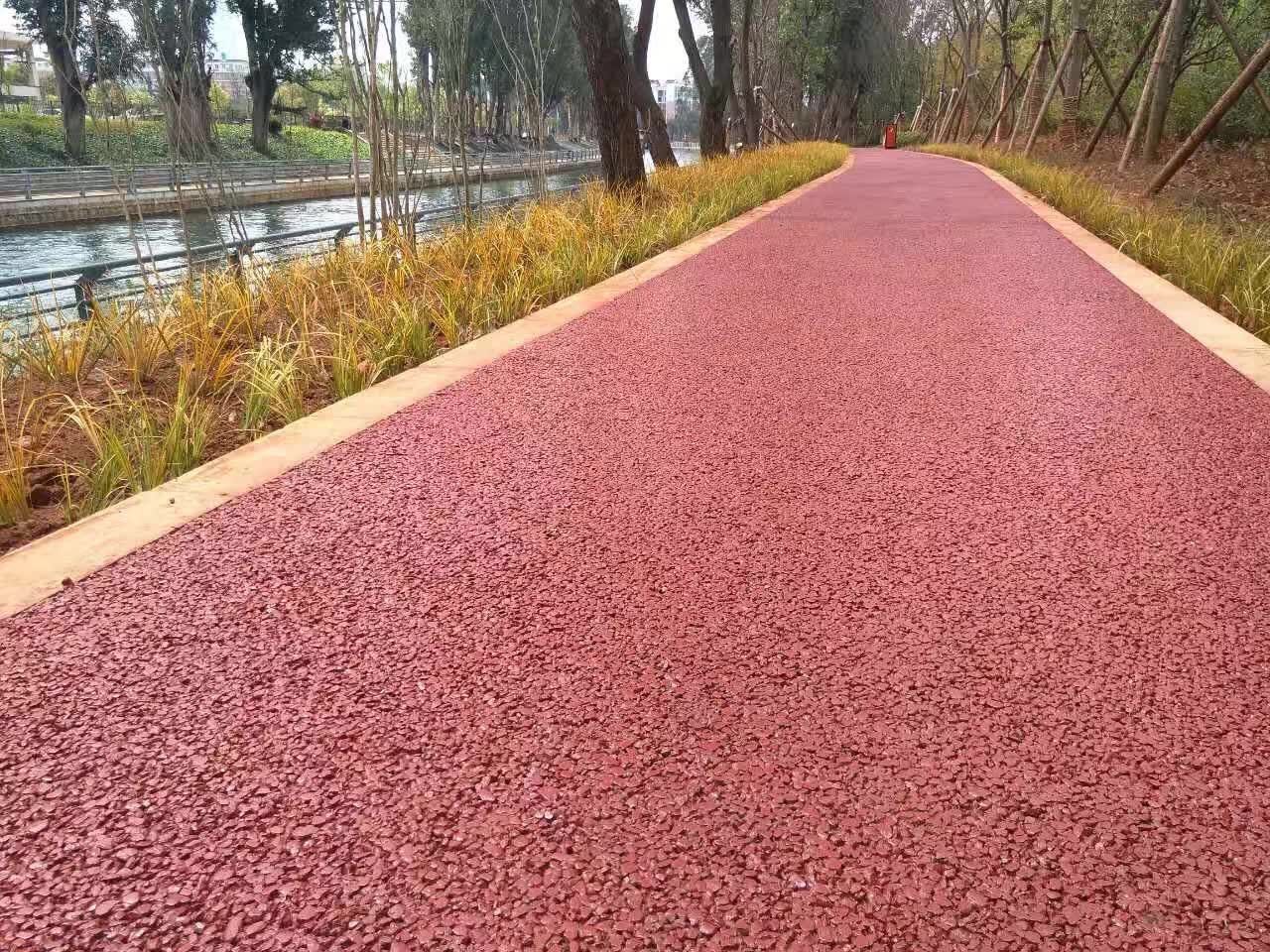 昆明盤(pán)龍江透水地坪案例